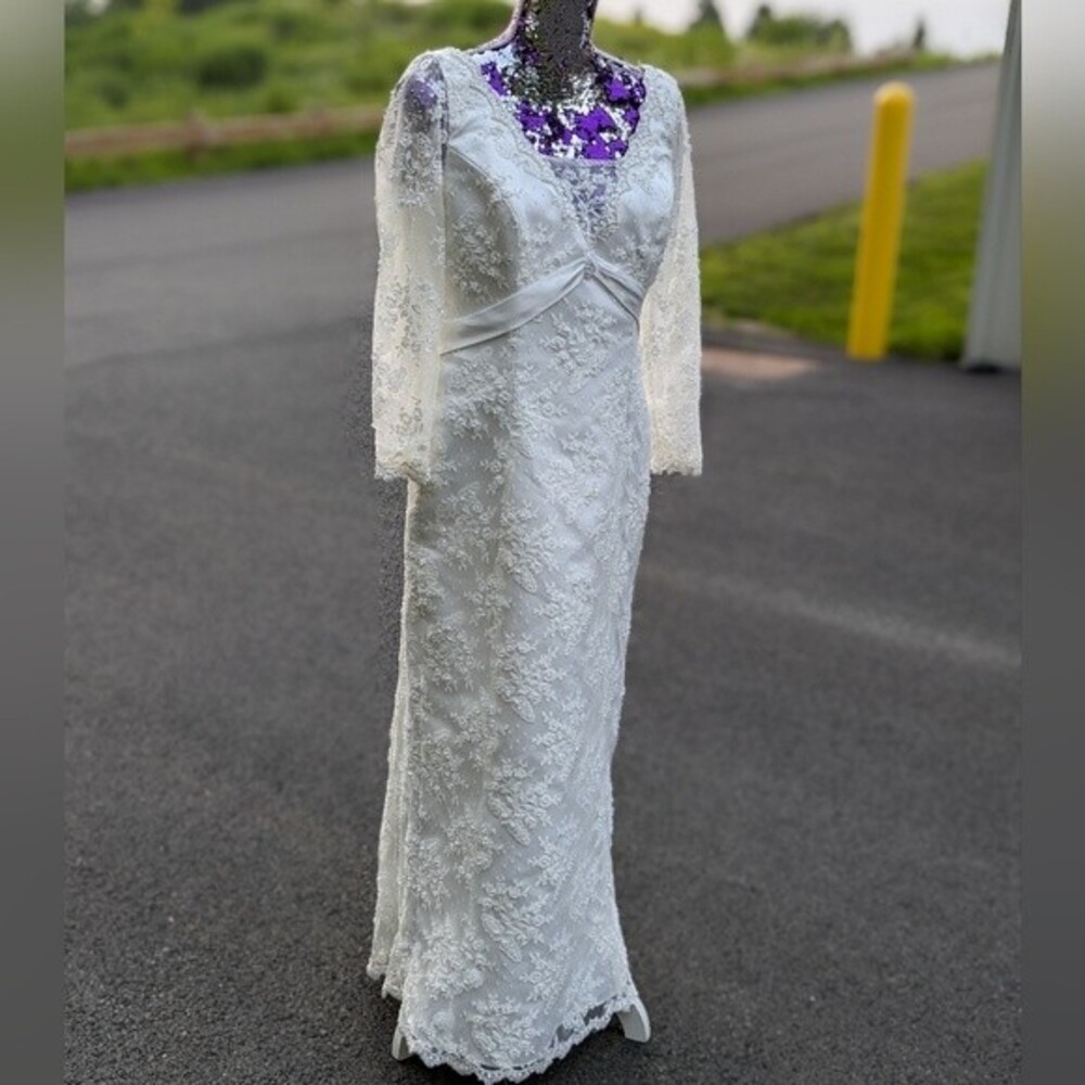 Romantic Beaded Lace Wedding Gown Maggie Sottero Couture 18 Long Sleeve Ivory